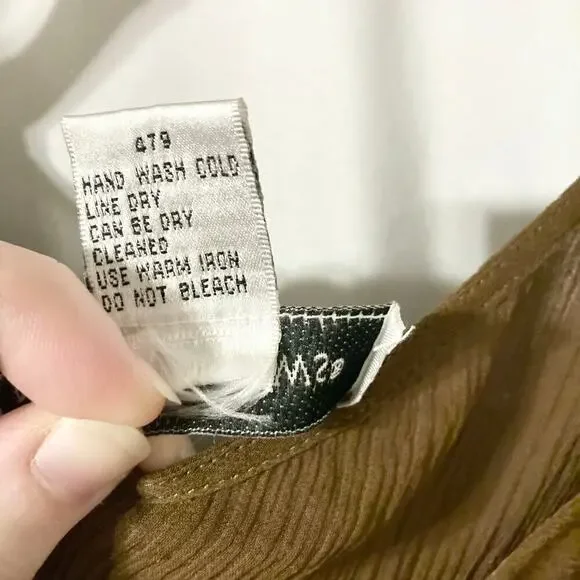 Newport News Women's Size 12 100% Silk Vintage Brown Top - Picture 9 of 9